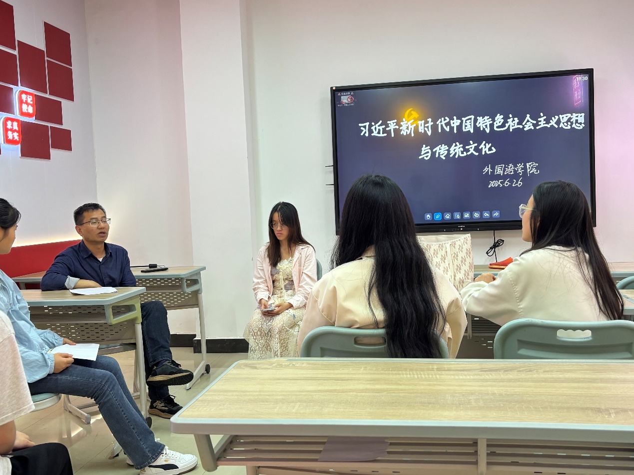 一群男人和女人在桌子边AI 生成的内容可能不正确。